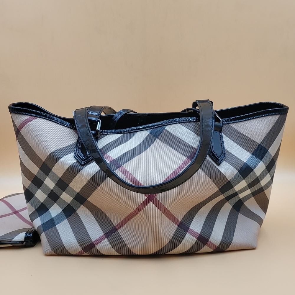 Burberry Supernova Check Coated Canvas Patent Leather Nickie Tote..Auth.. W/COA - Picture 3 of 16